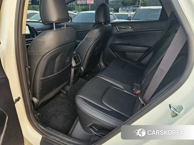 Kia Sportage 5th Generation 2023 Белый из Кореи, фото 4