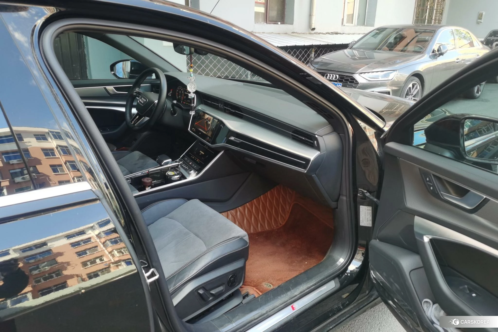 Audi A6L 2021 Черный из Китая, фото 4