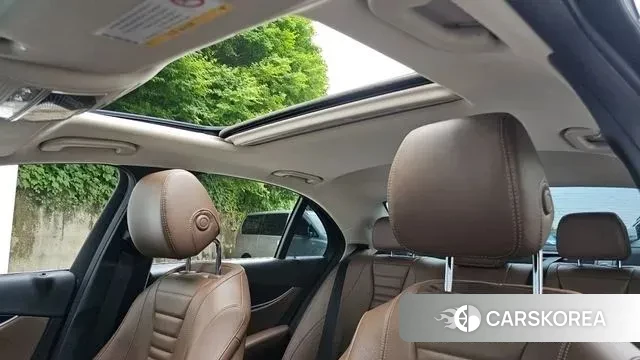 Mercedes-Benz E-Class W213 2018 Синий из Кореи, фото 4