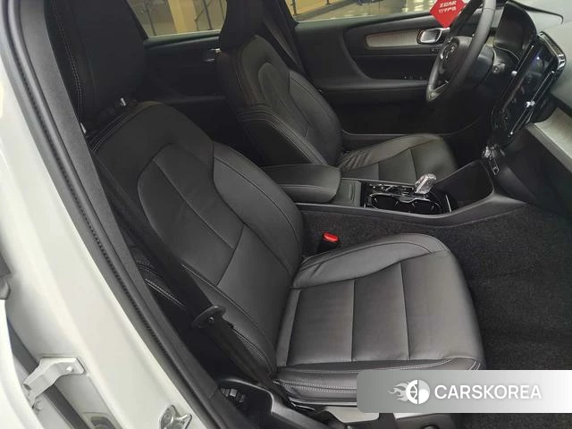 Volvo XC40 2021 Белый из Китая, фото 4