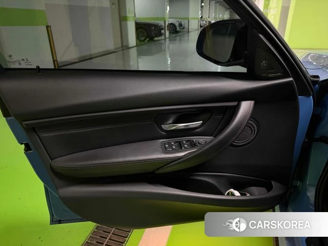 BMW M3 (F80) 2018 Небесно-голубой из Кореи, фото 4