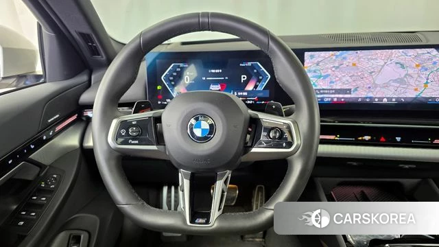 BMW 5 Series (G60) 2024 Белый из Кореи, фото 4