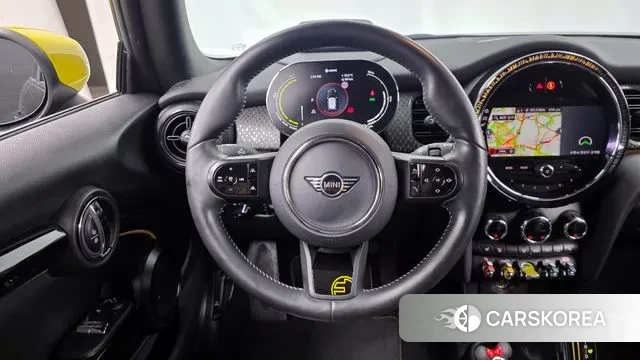 Mini Cooper Electric 2022 Черный из Кореи, фото 4