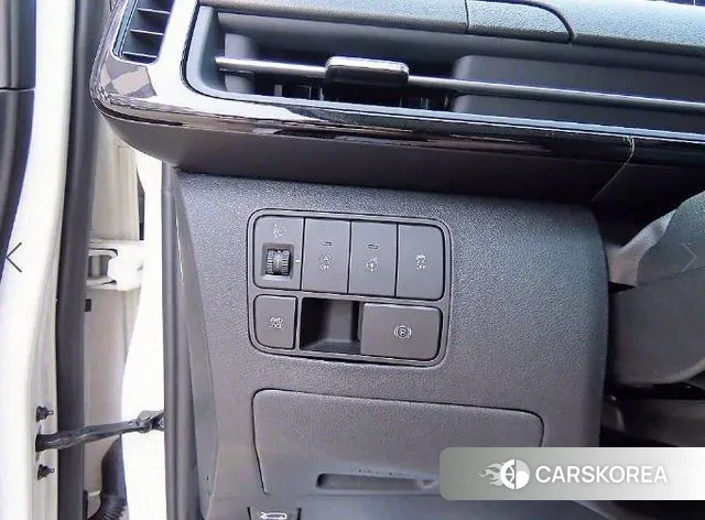 Hyundai Staria 2023 Белый из Кореи, фото 4