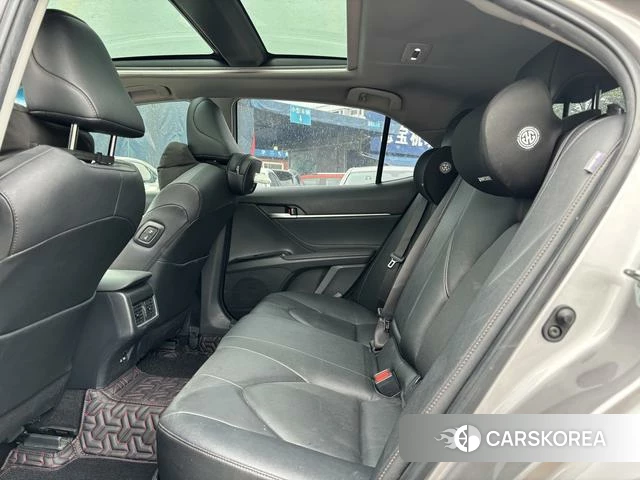Toyota Camry 2022 Серебристо-серый из Китая, фото 4