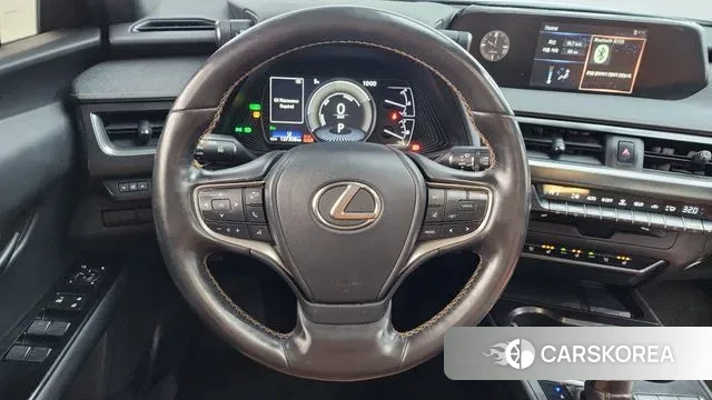 Lexus UX250h 2019 Белый из Кореи, фото 4