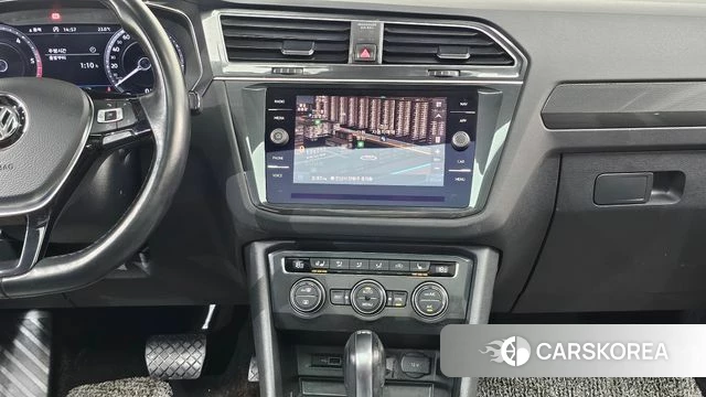 Volkswagen Tiguan second Generation 2018 Серебристо-серый из Кореи, фото 4