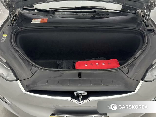 Tesla Model X 2018 Серебристо-серый из Китая, фото 4