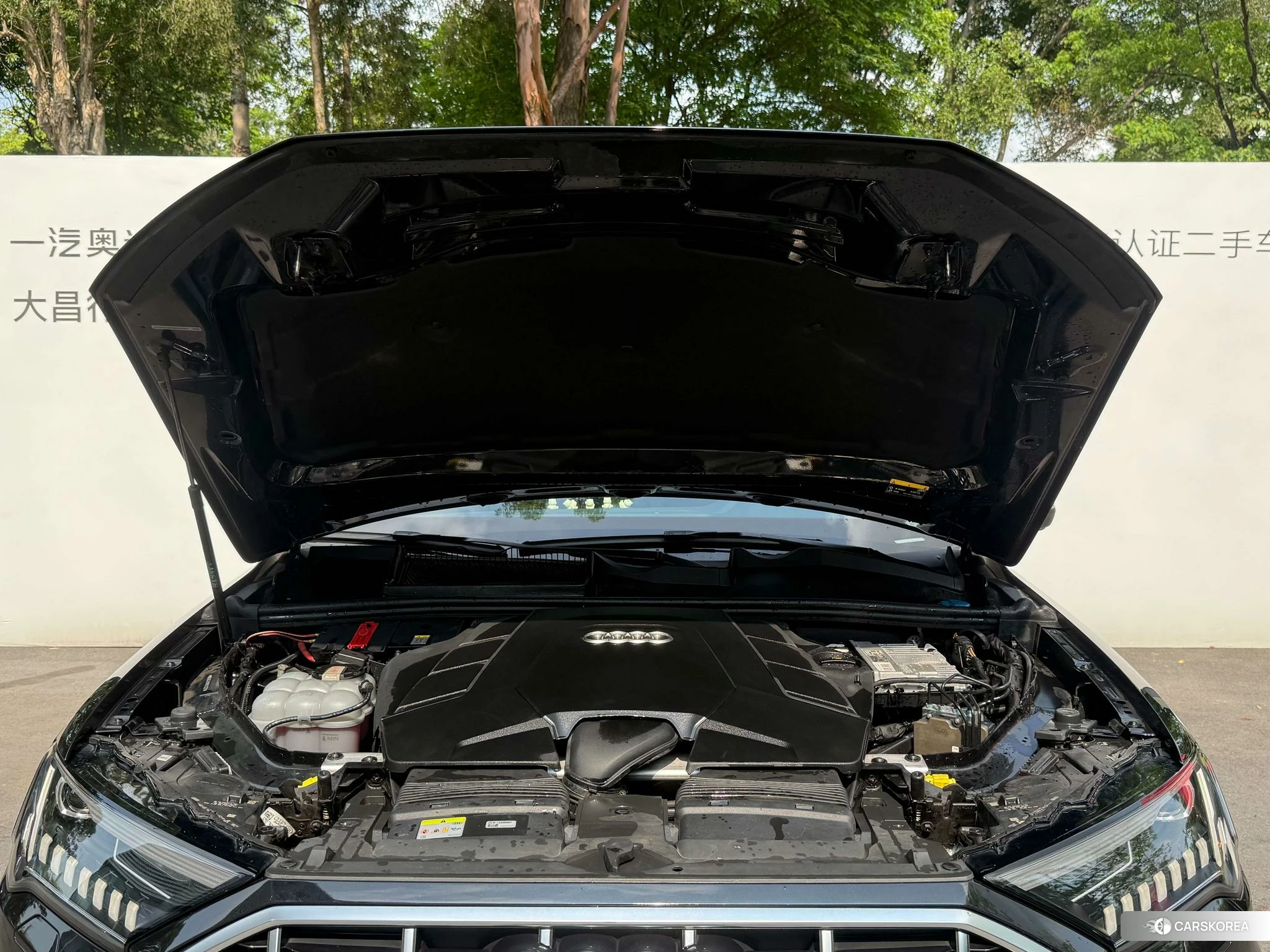 Audi Q7 2020 Черный из Китая, фото 4