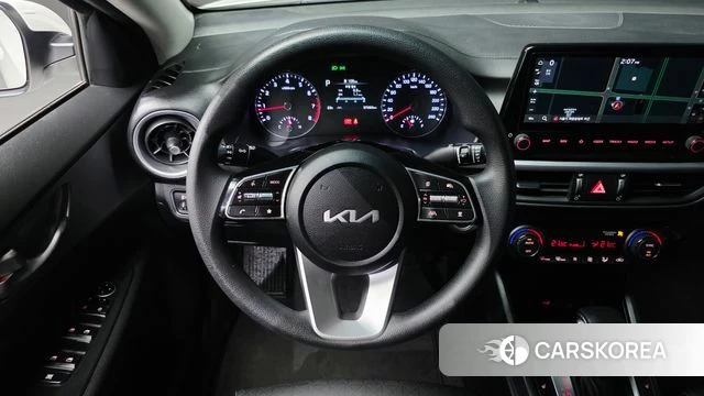 Kia The New K3 2nd generation 2021 Белый из Кореи, фото 4