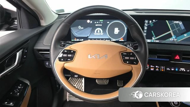 Kia EV6 2023 Черный из Кореи, фото 4