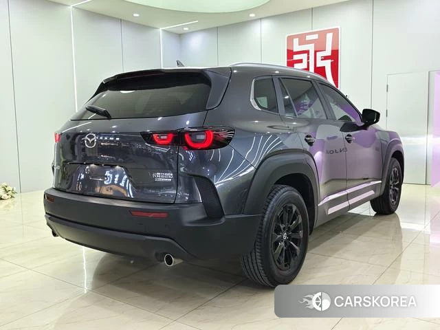 Mazda CX-50 line also 2023 Темно-серый из Китая, фото 4