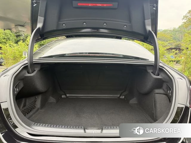 Mercedes-Benz E-class 2025 Черный из Китая, фото 4