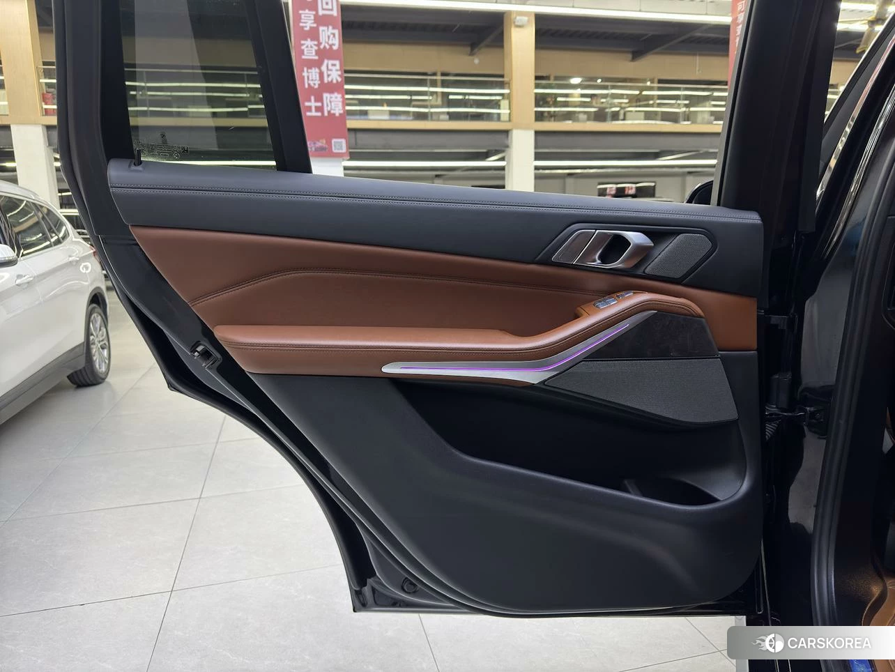 BMW X7 2022 Черный из Китая, фото 4