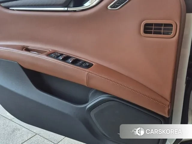 Maserati Quattroporte 2018 Белый из Кореи, фото 4