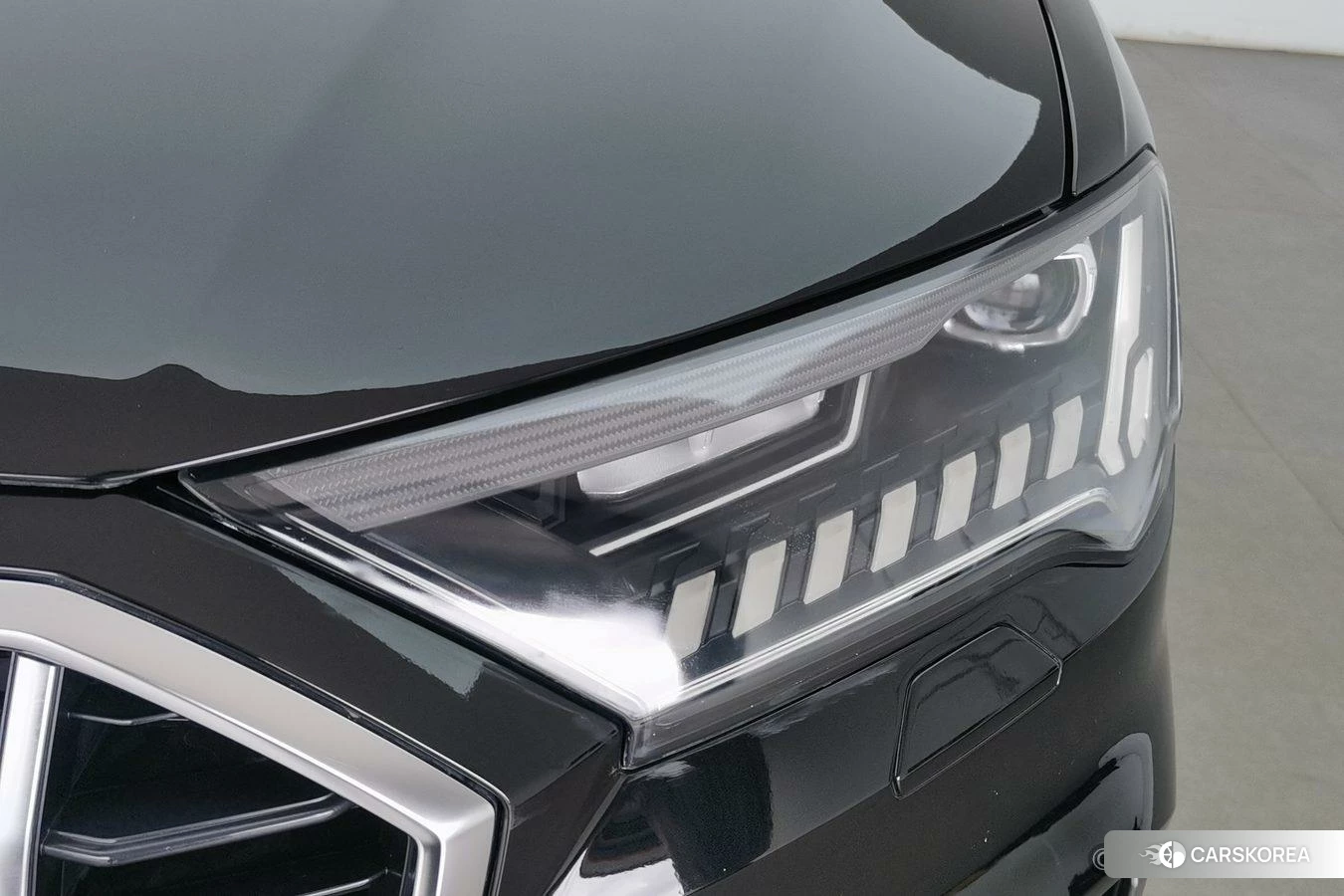 Audi Q7 2021 Черный из Китая, фото 4