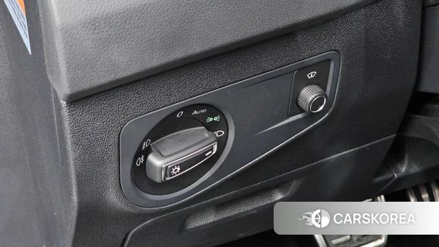 Volkswagen Tiguan second Generation 2018 Синий из Кореи, фото 4