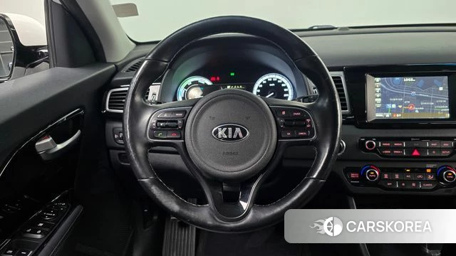 Kia Niro 2018 Белый из Кореи, фото 4
