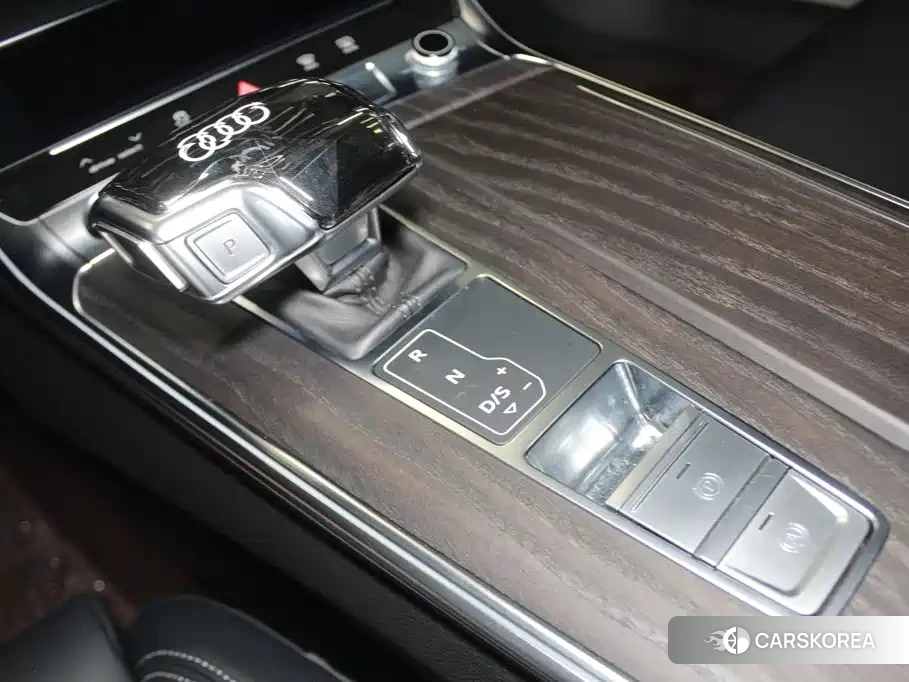 Audi A6L 2023 Черный из Китая, фото 4