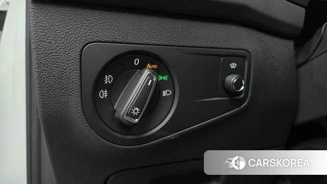 Volkswagen Tiguan second Generation 2020 Белый из Кореи, фото 4