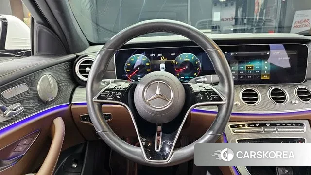 Mercedes-Benz E-Class W213 2022 Белый из Кореи, фото 4