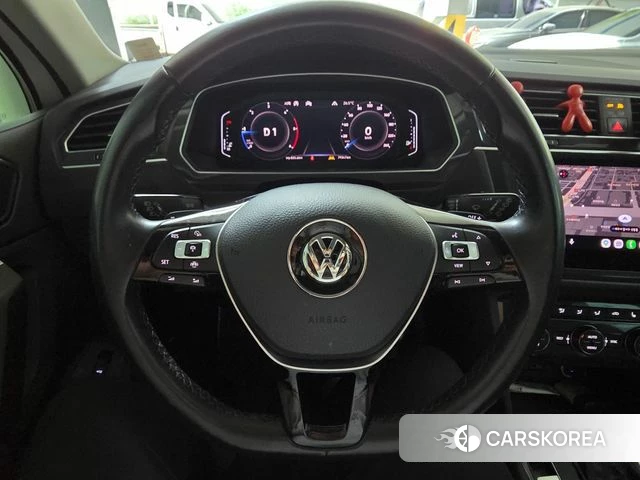 Volkswagen Tiguan second Generation 2020 Белый из Кореи, фото 4