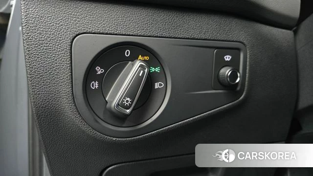 Volkswagen Tiguan second Generation 2021 Серый из Кореи, фото 4