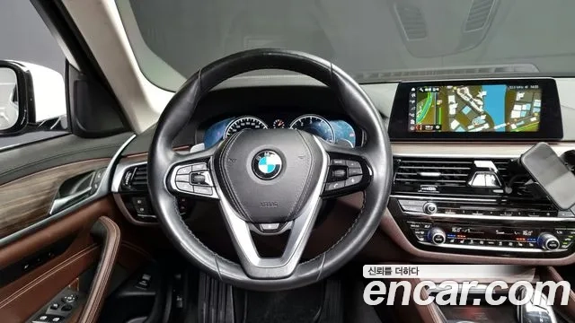 BMW 5 Series (G30) 2018 Белый из Кореи, фото 4