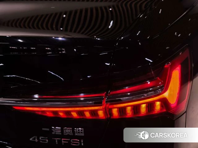 Audi A6L 2019 Черный из Китая, фото 4