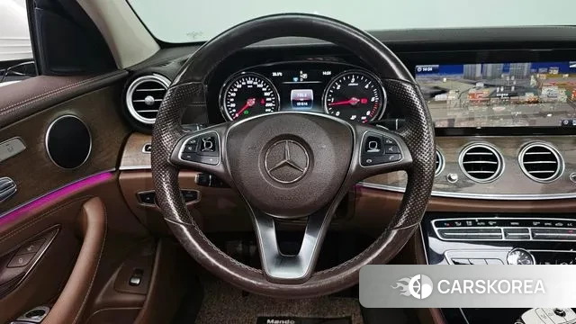 Mercedes-Benz E-Class W213 2018 Белый из Кореи, фото 4
