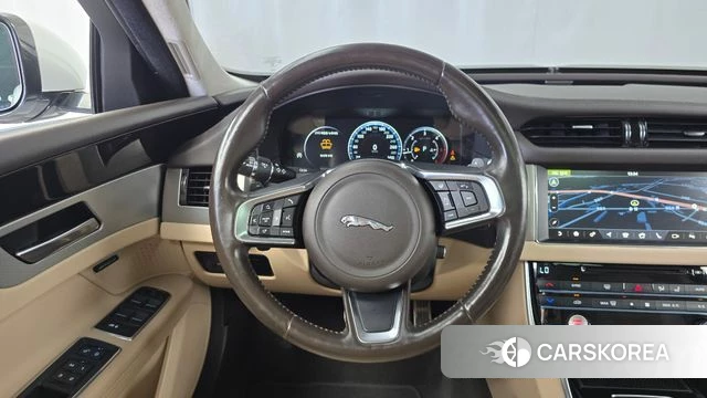 Jaguar XF (X260) 2019 Белый из Кореи, фото 4