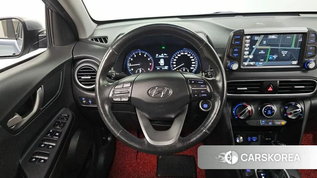 Hyundai Kona 2018 Светло-серебряный цвет из Кореи, фото 4