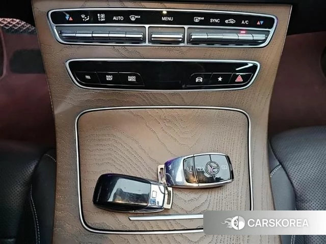 Mercedes-Benz E-Class W213 2021 Белый из Кореи, фото 4