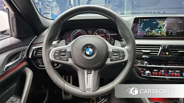 BMW 5 Series (G30) 2019 Белый из Кореи, фото 4