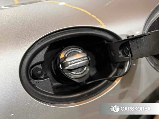 Porsche 718 Boxster 2022 Серебряный из Кореи, фото 4