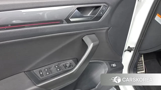 Volkswagen T-Roc 2022 Белый из Кореи, фото 4