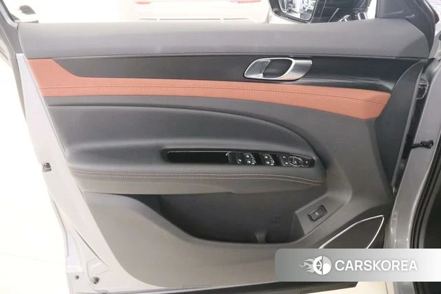 Ford Lingyu PHEV 2025 Серебристо-серый из Китая, фото 4