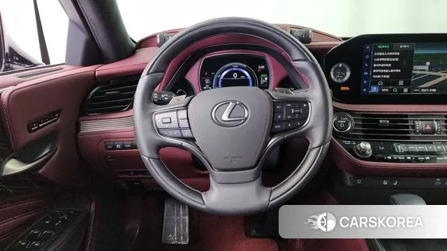 Lexus LS500h 5th generation 2023 Серебристо-серый из Кореи, фото 4