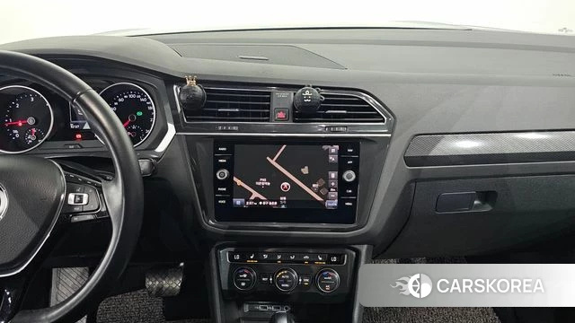 Volkswagen Tiguan second Generation 2020 Серый из Кореи, фото 4