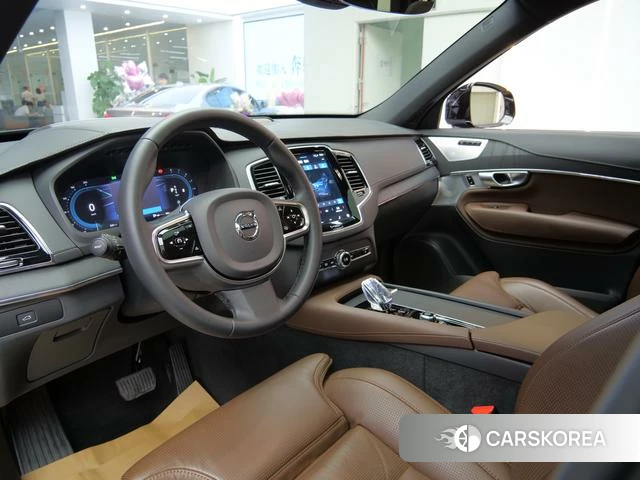 Volvo XC90 2024 Черный из Китая, фото 4