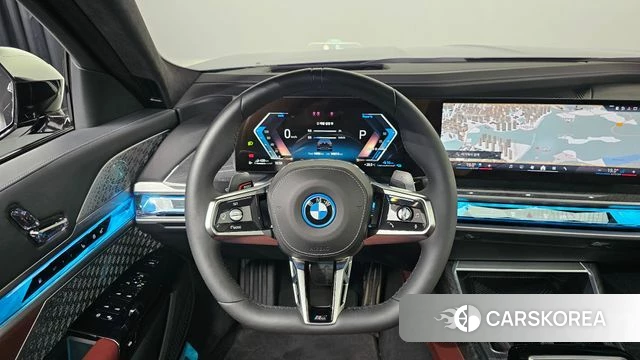 BMW 7 Series (G70) 2025 Черный из Кореи, фото 4