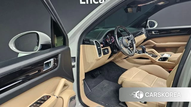 Porsche Cayenne (PO536) 2021 Жемчужный цвет из Кореи, фото 4