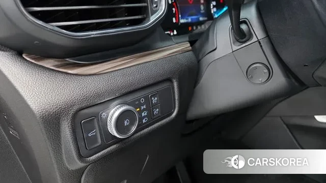 Ford Explorer 6th Generation 2022 Белый из Кореи, фото 4