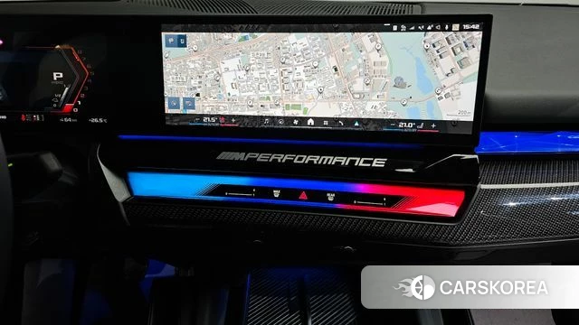 BMW M5 (G90) 2025 Цвет галактики из Кореи, фото 4