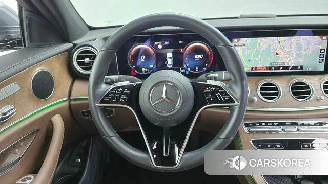 Mercedes-Benz E-Class W213 2021 Серый из Кореи, фото 4