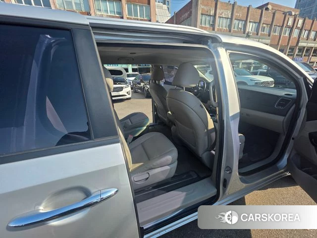 Kia The New Carnival 2019 Серебряный из Кореи, фото 4