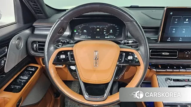Lincoln Aviator 2nd generation 2022 Белый из Кореи, фото 4