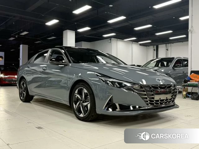 Hyundai Elantra 2023 Темно-серый из Китая, фото 4