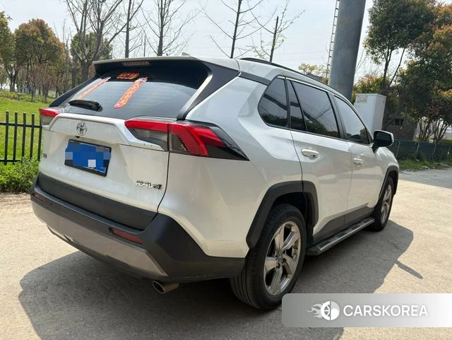 Toyota RAV4 Rongfang 2022 Белый из Китая, фото 4