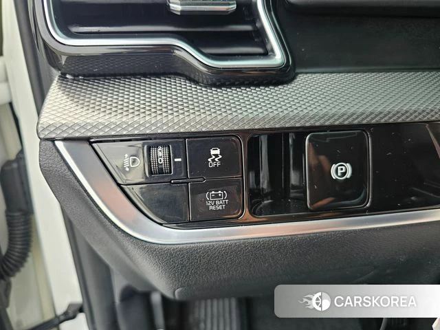 Kia Sportage 5th Generation Hybrid 2023 Белый из Кореи, фото 4